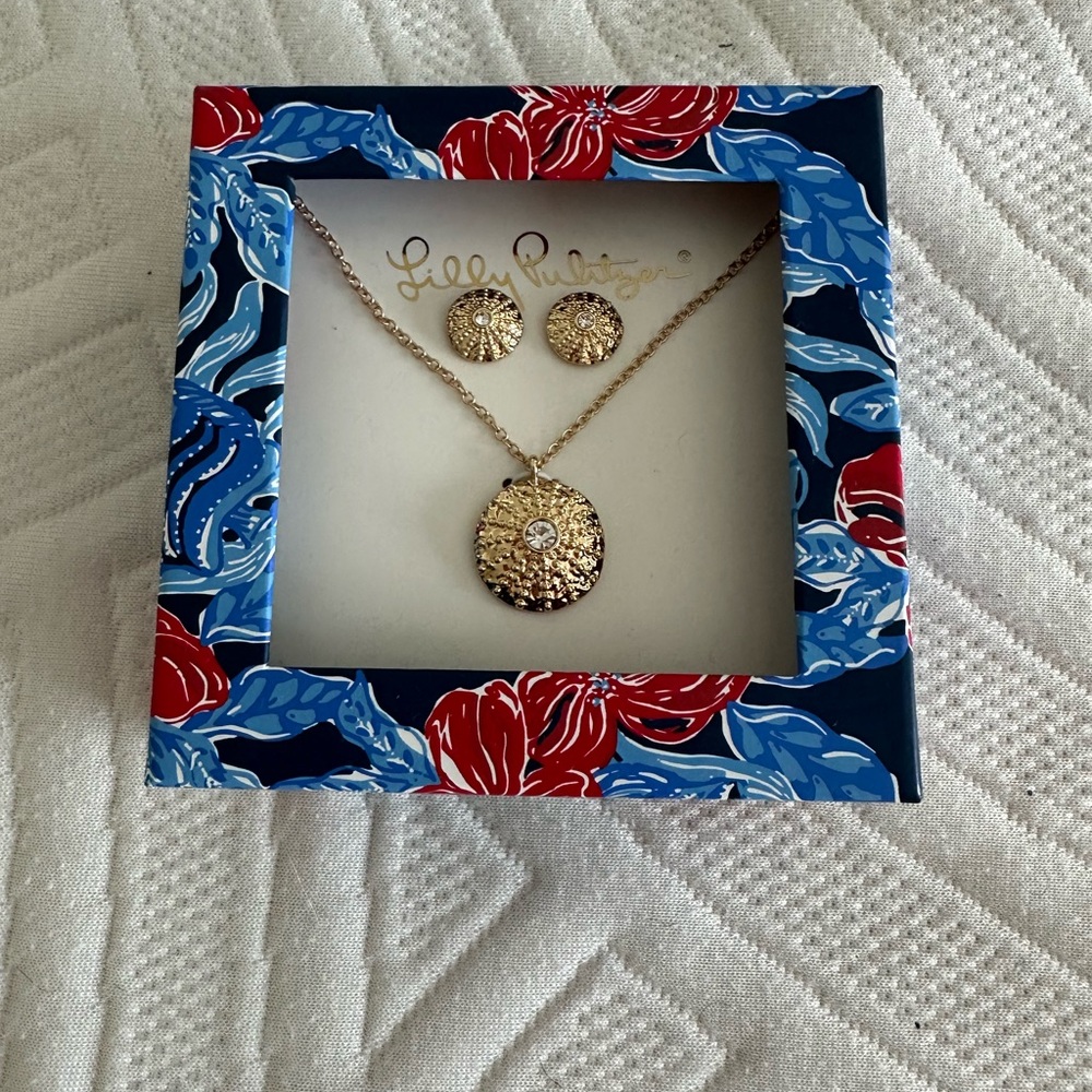 Lilly Pulitzer Gold Necklace with Crystal Pendant